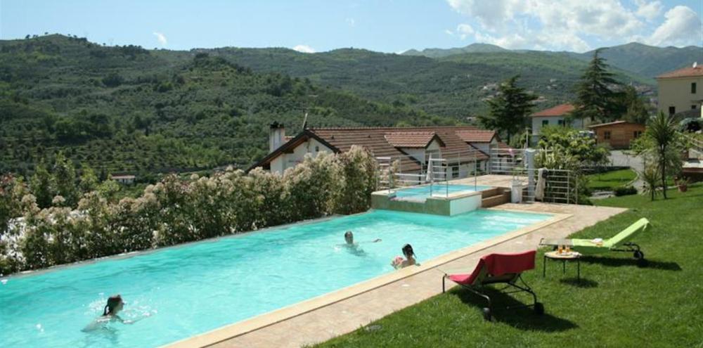 287_Agriturismo, vakantiehuis met zwembad, Piemonte, Bloemenriviera, Dolcedo, kust, Benza, Italië 1