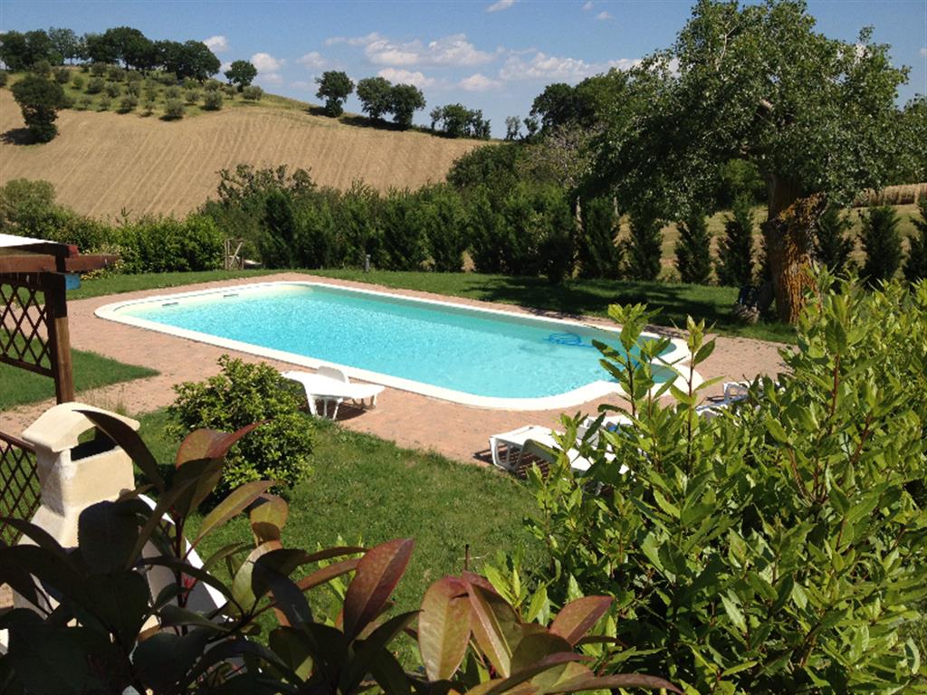 302_vakantiewoning, vakantiehuis met zoutwater zwembad, Marche, San Severino, Macerata, Italiè 18
