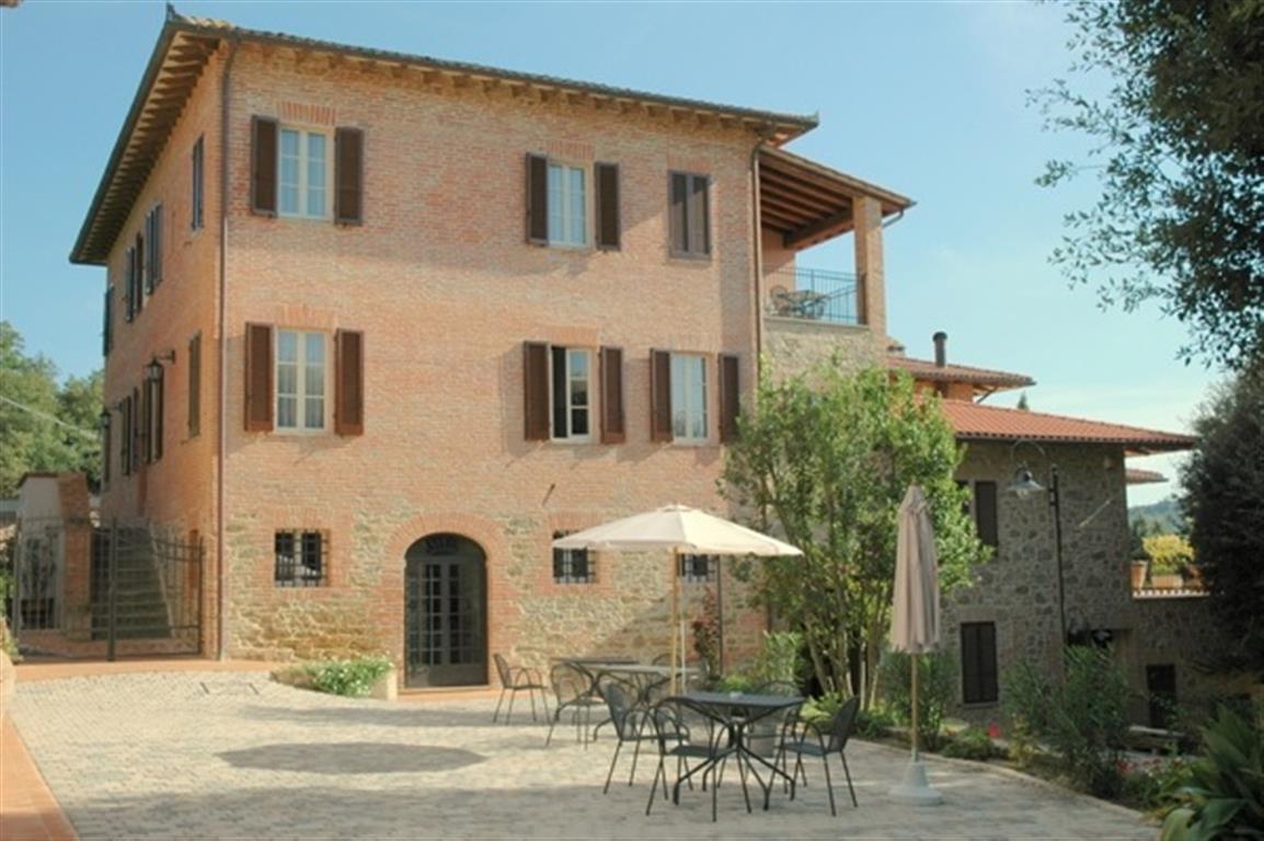 303_Agriturismo, vakantiehuis met zwembad, Umbrië, Trasimenomeer, Borgo Graziani, appartementen, familie, Italië 15