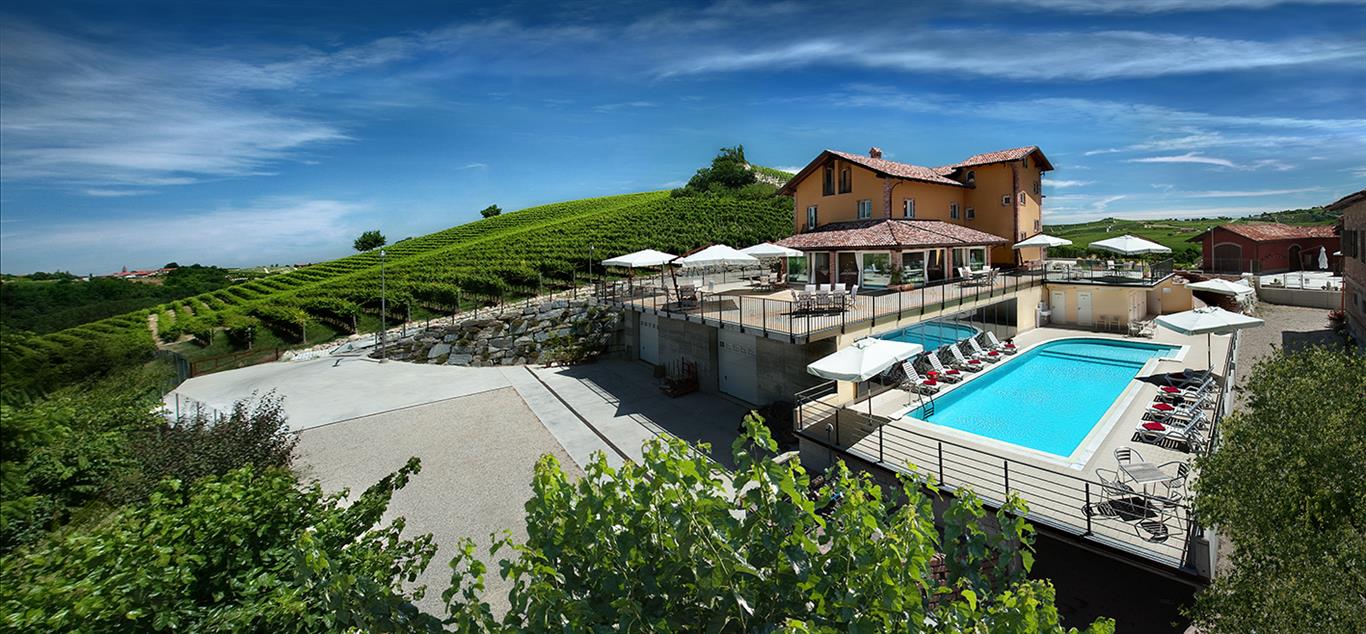 329_Agriturismo, vakantiehuis met zwembad, Piemonte-Ligurie, Alba, Turijn, Mongaleltto, Italië 1