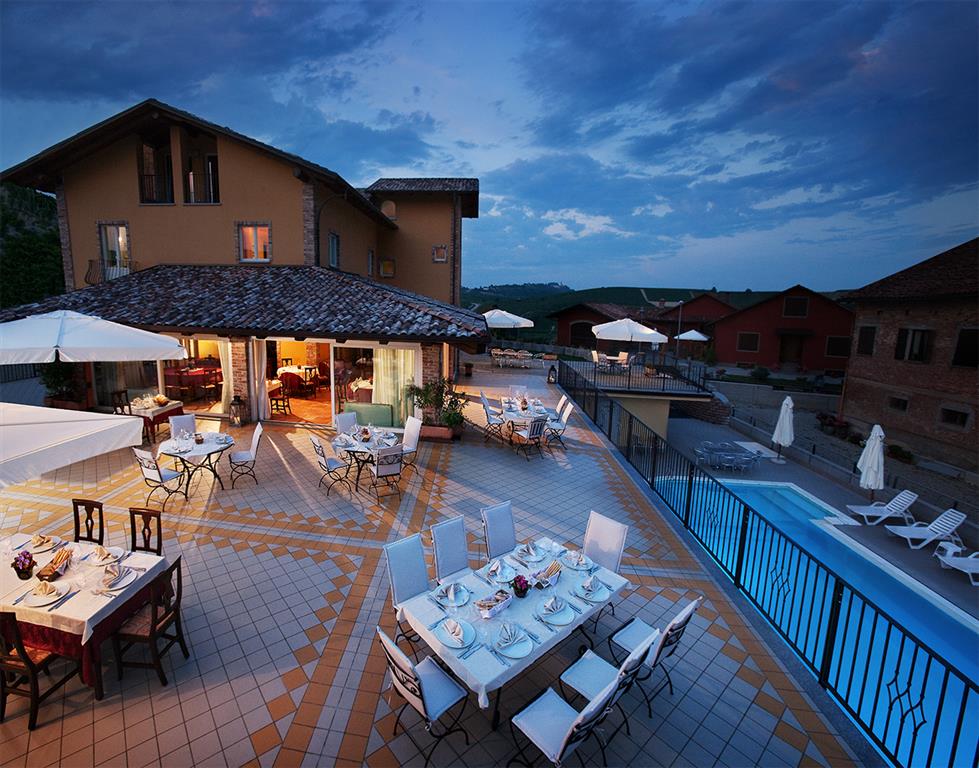 329_Agriturismo, vakantiehuis met zwembad, Piemonte-Ligurie, Alba, Turijn, Mongaleltto, Italië 3