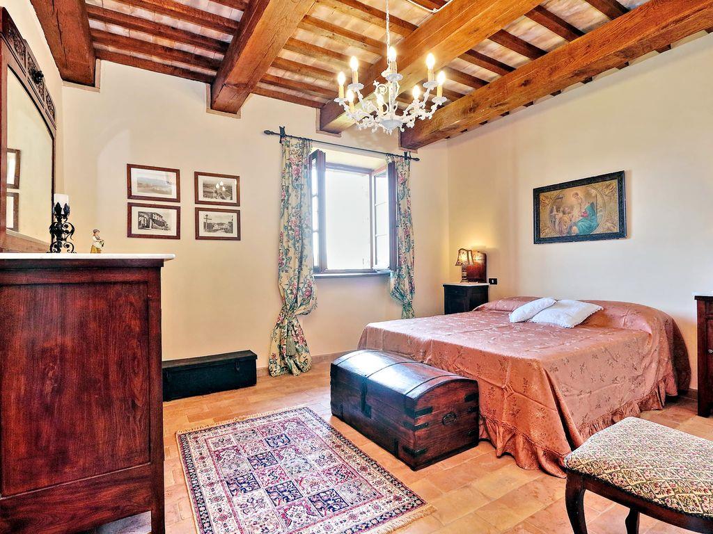 359_Luxe vakantiewoning, vakantiehuis met privé zwembad, Marche, Seppapetrona, Villa Noce, Italië 12