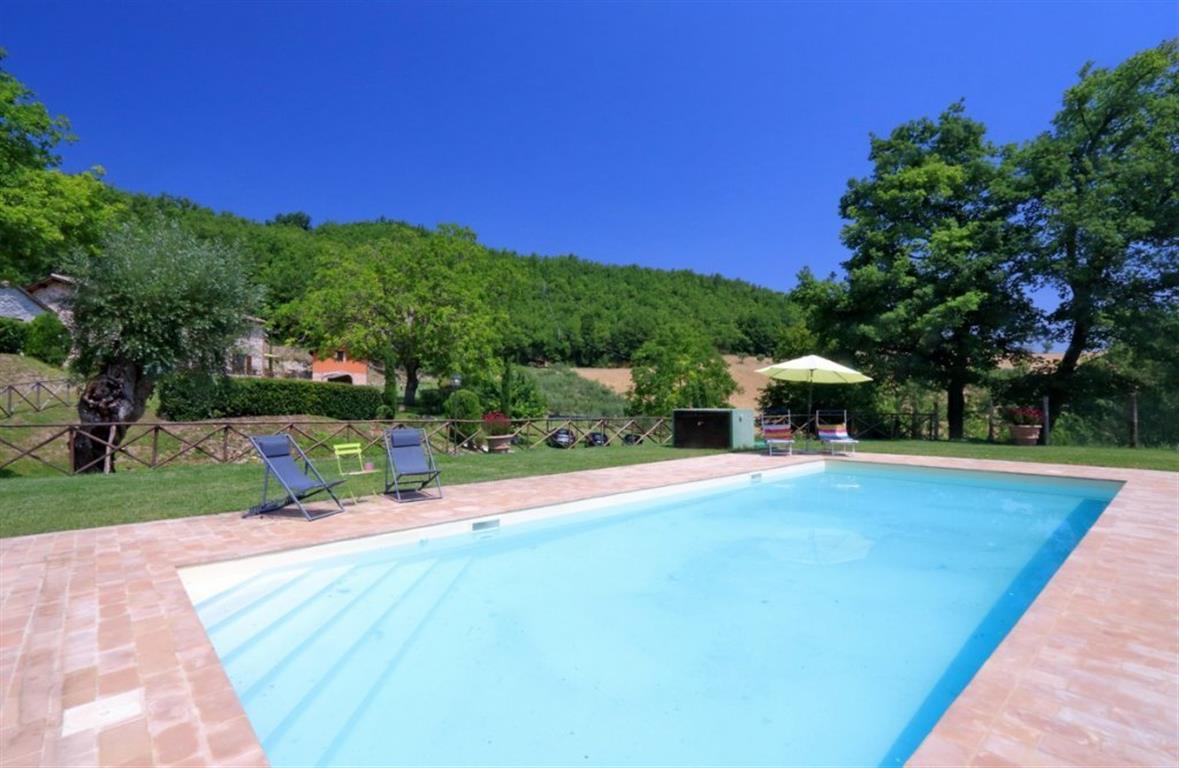 359_Luxe vakantiewoning, vakantiehuis met privé zwembad, Marche, Seppapetrona, Villa Noce, Italië 2