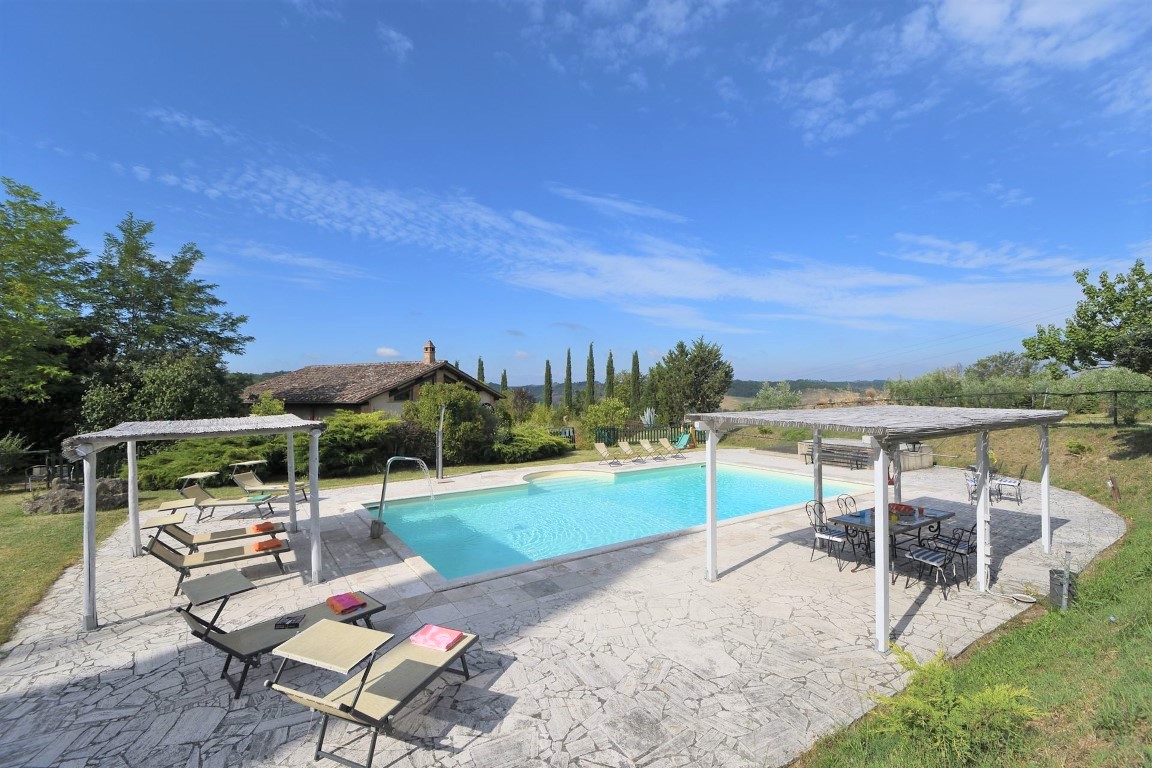 424_eb692f0_Il Fornacino, Luxe vakantiehuis met privé zwembad, Siena (1) (Medium)