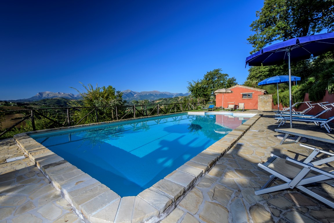 74_Agriturismo, Marche, vakantiehuis met zwembad, kleinschalig, Macerata, Il Nido del Falco, Italië appartement 3