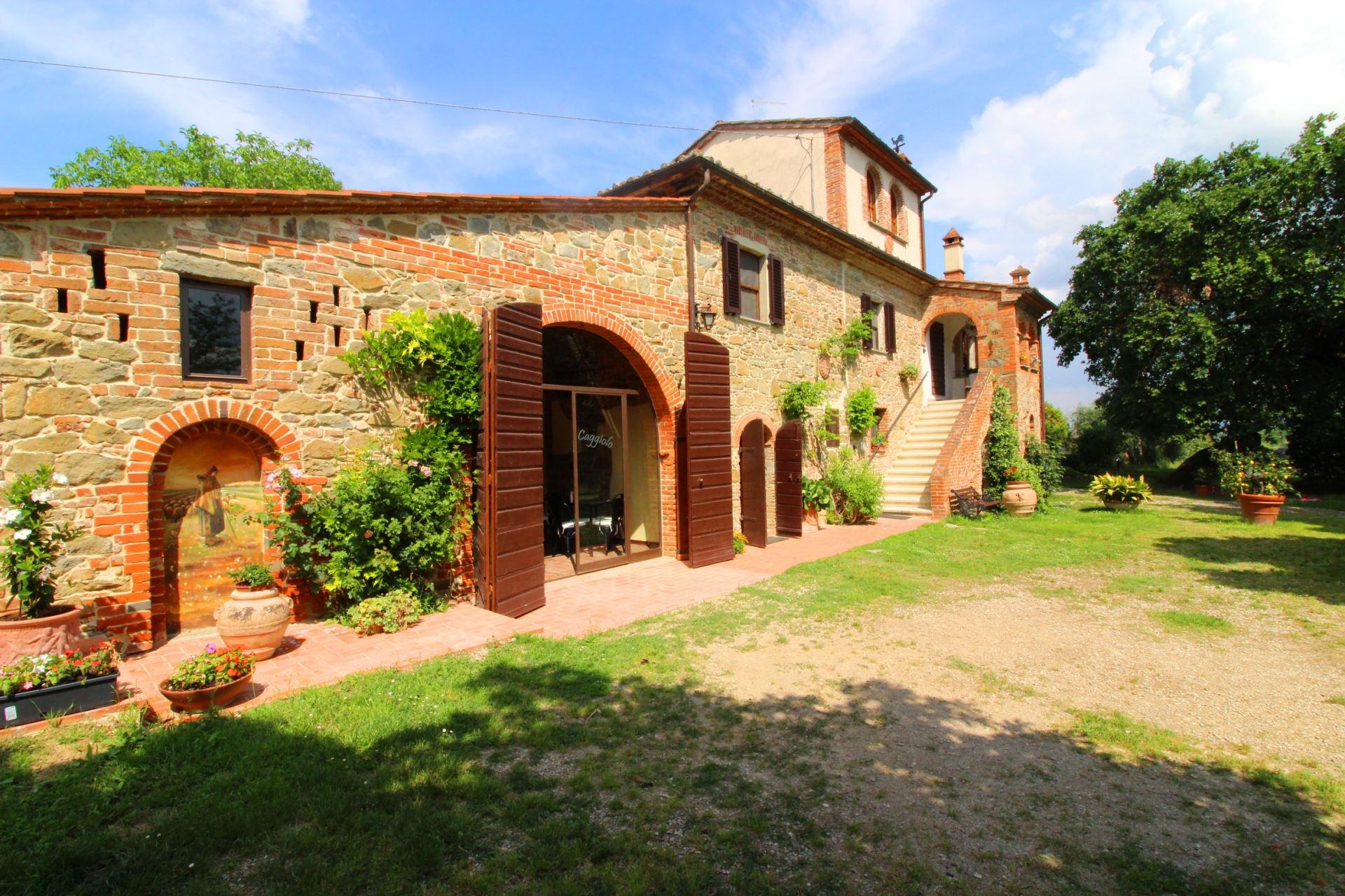 349_b79551f_Agriturismo met zwembad Toscane Monte Savino vakantiehuis voor groep (6)