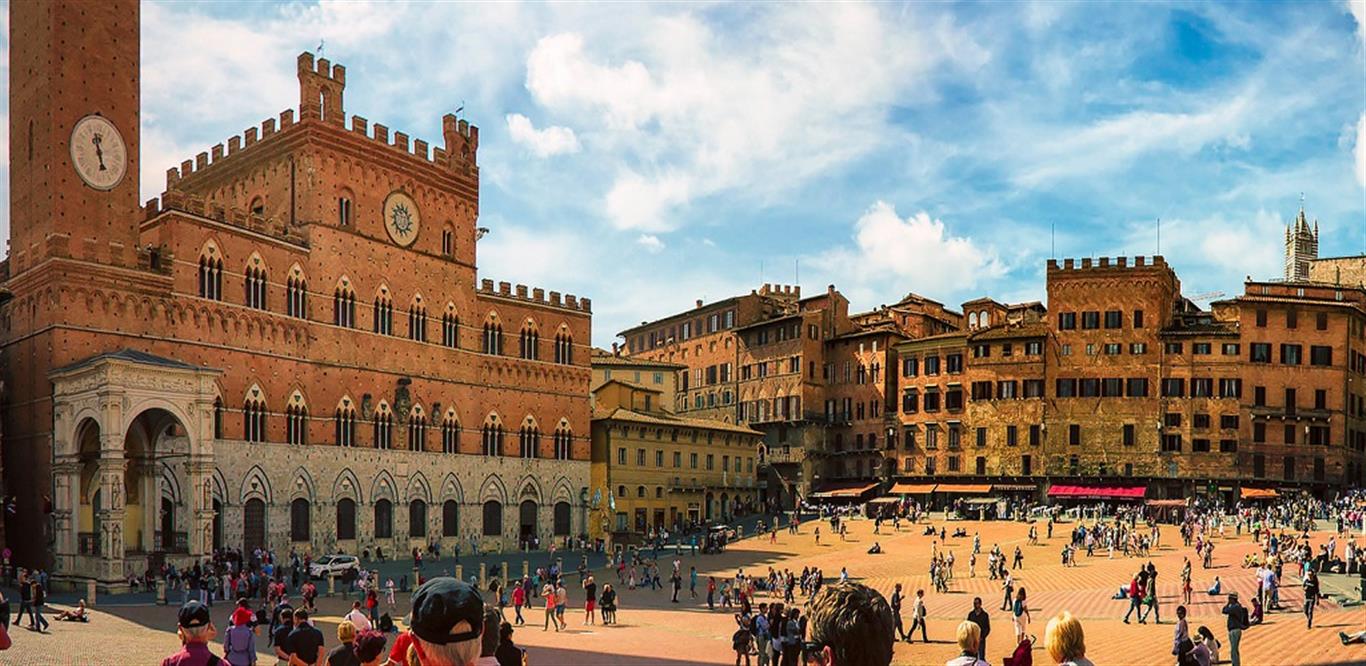 421_9aead4b_Siena, piazza del campo, Italië 1