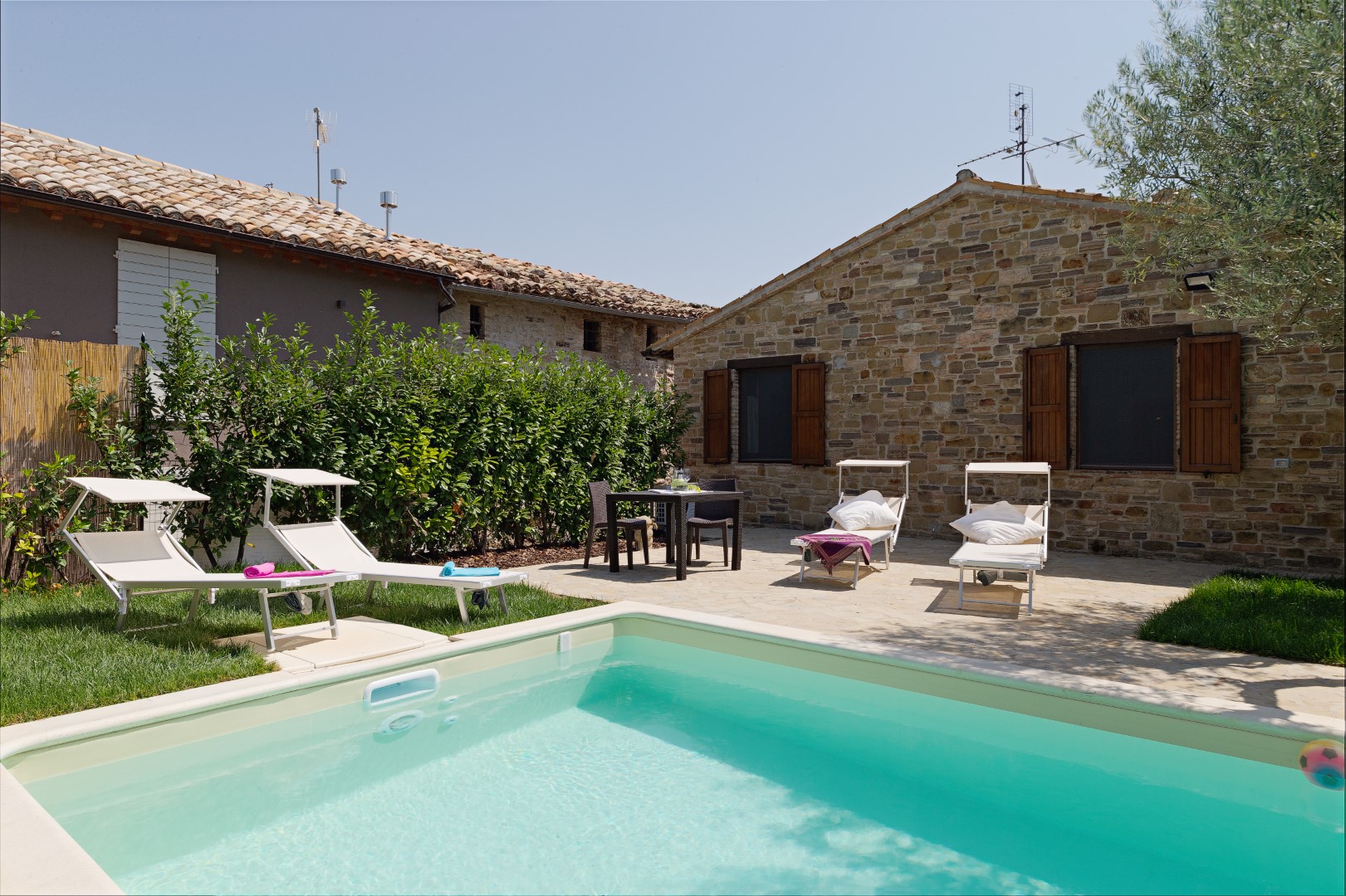 457_37542a5_Casa Paris, vakantiewoning met prive zwembad, Marche (22)