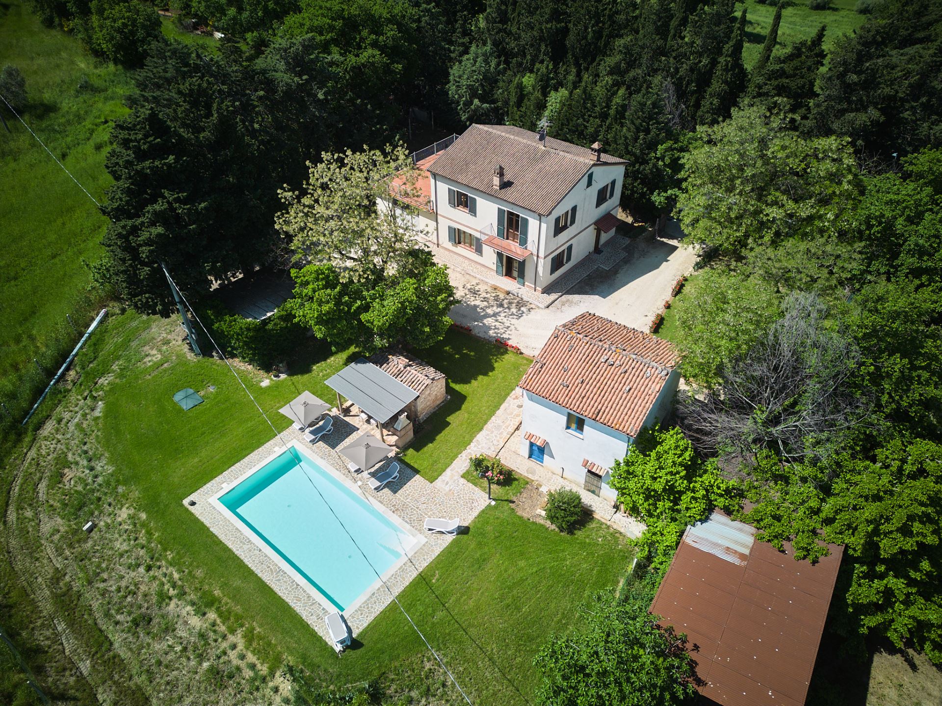 474_555a4f2_Villa met prive zwembad, gelegen in de heuvel van Le Marche Macerata (5)