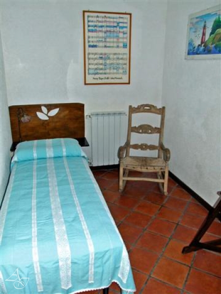 93_b239d68b620121275de575858be4cc8e