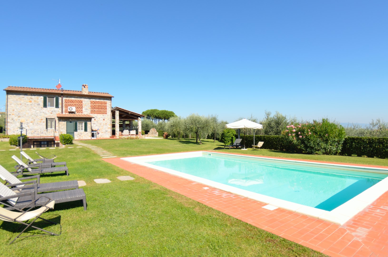 347_42054f4_Casa Lanterna luxe en sfeervol vakantiehuis met prive zwembad Toscane Lucca (9)