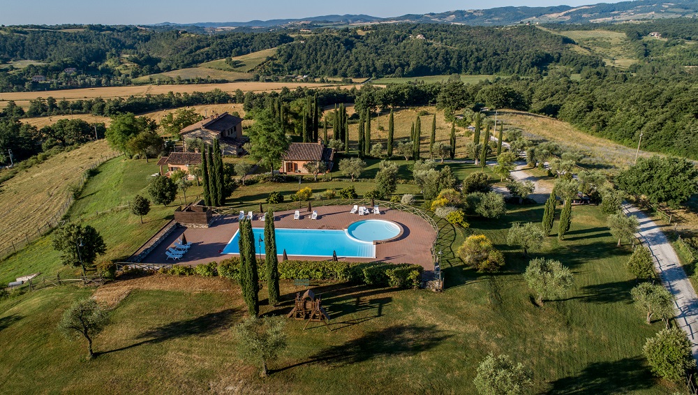 432_8c93388_Agriturismo Poggiovalle Umbrie Perugia vakantiehuis met zwembad en restaurant (5)