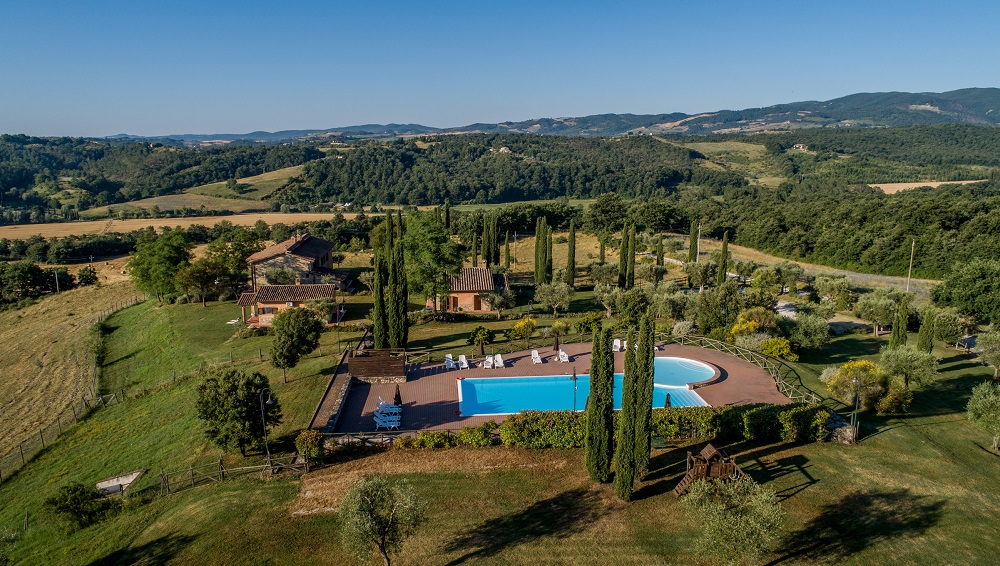 432_fab78a1_Agriturismo Poggiovalle Umbrie Perugia vakantiehuis met zwembad en restaurant (2)