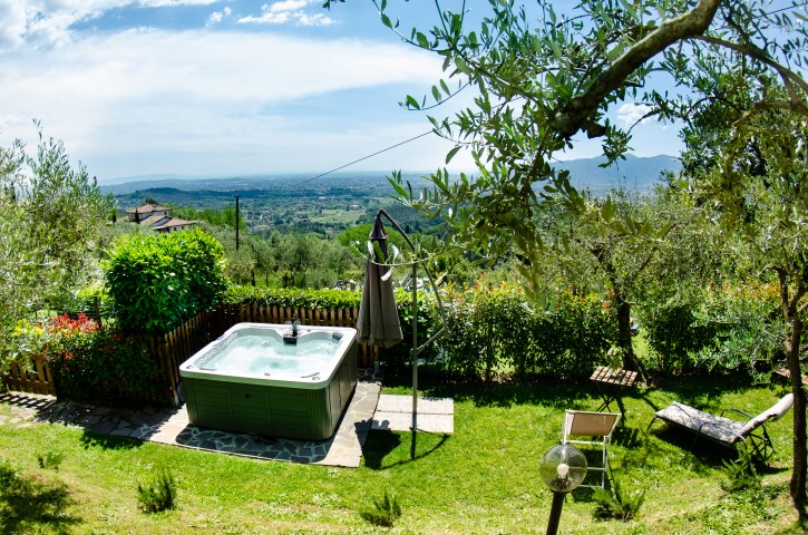 449_13f1ed4_Villa Al Paradiso, Toscane, Lucca, jacuzzi, zwembad (1)