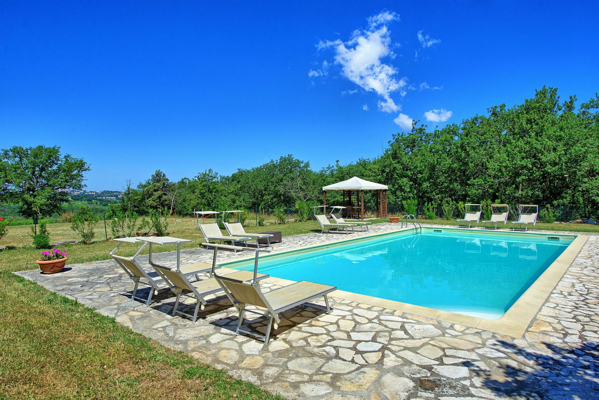 453_e09a7af_Agriturismo San Donato met zwembad, loopafstand dorp, appartementen, villa, vlakbij Florence gelegen, Toscane (3)